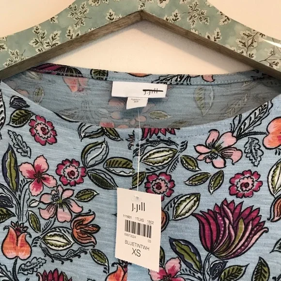 NWT J. Jill Blue Floral Flowy Top - Picture 3 of 7